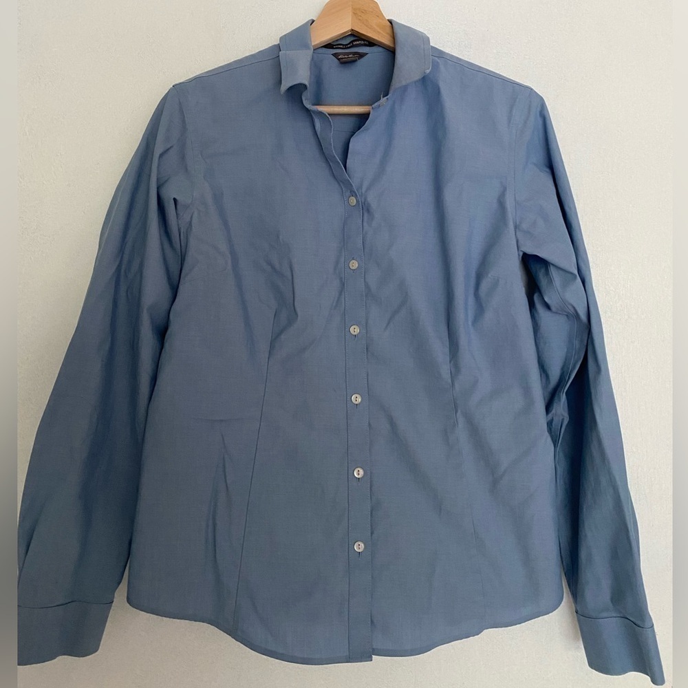 EDDIE BAUER WRINKLE FREE BLUE BUTTON DOWN SHIRT SIZE SMALL